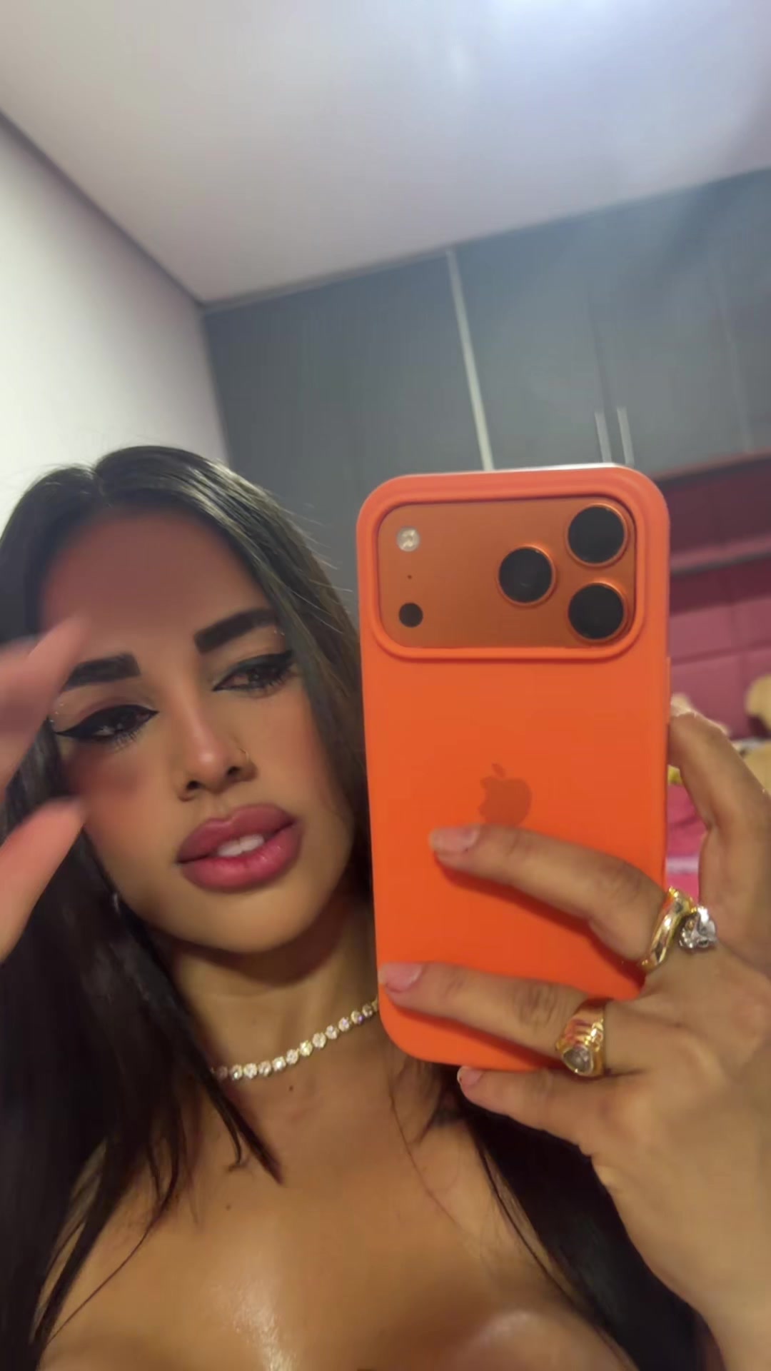 @j__ariaane