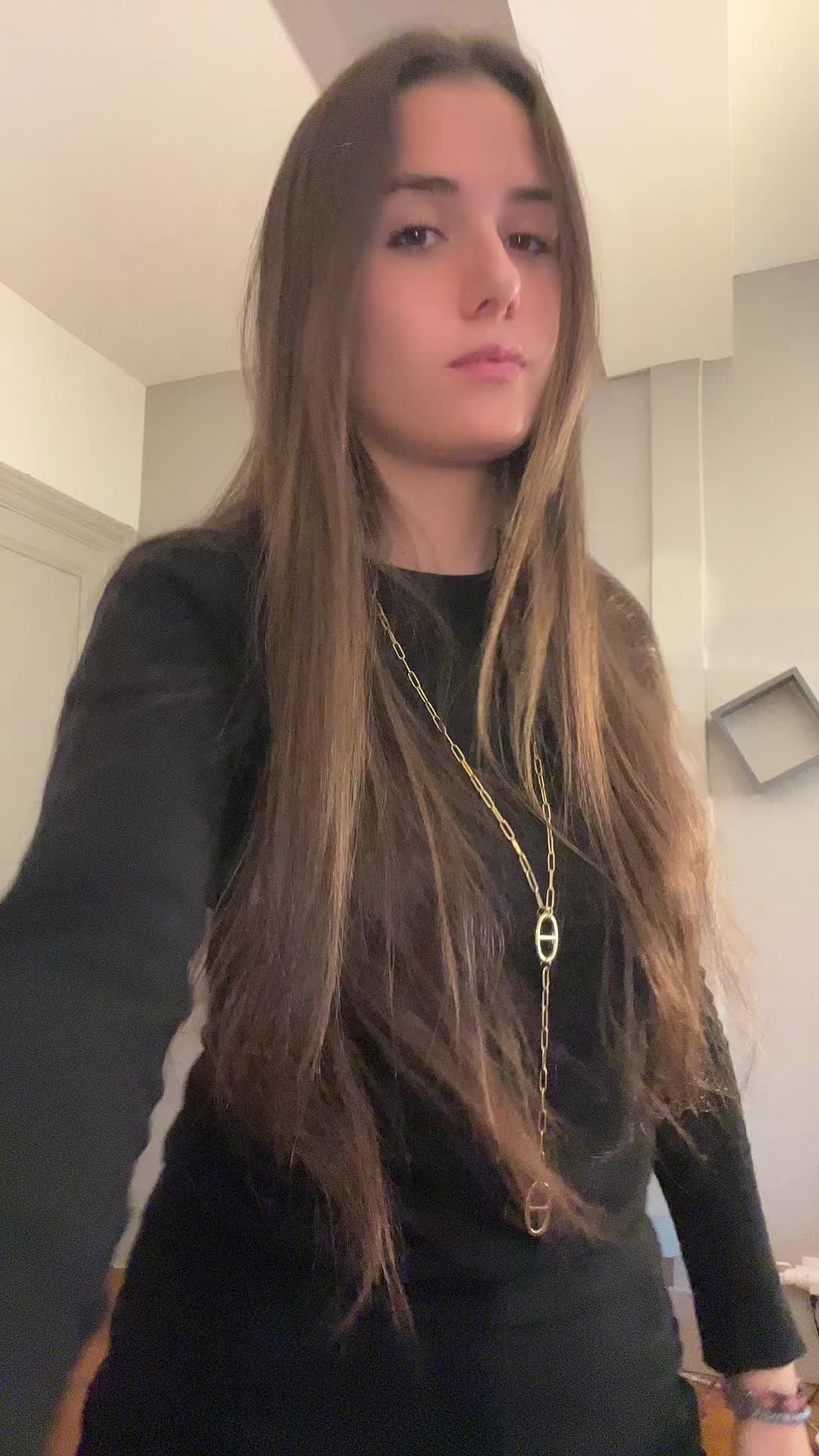 @laura