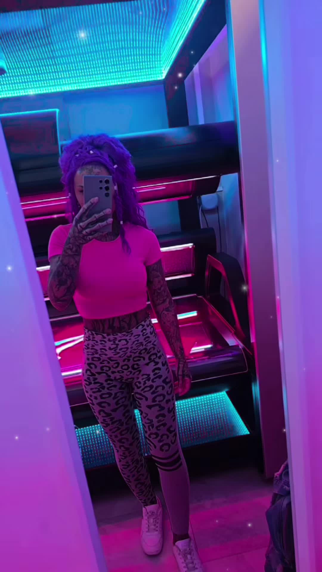 @Foxxy