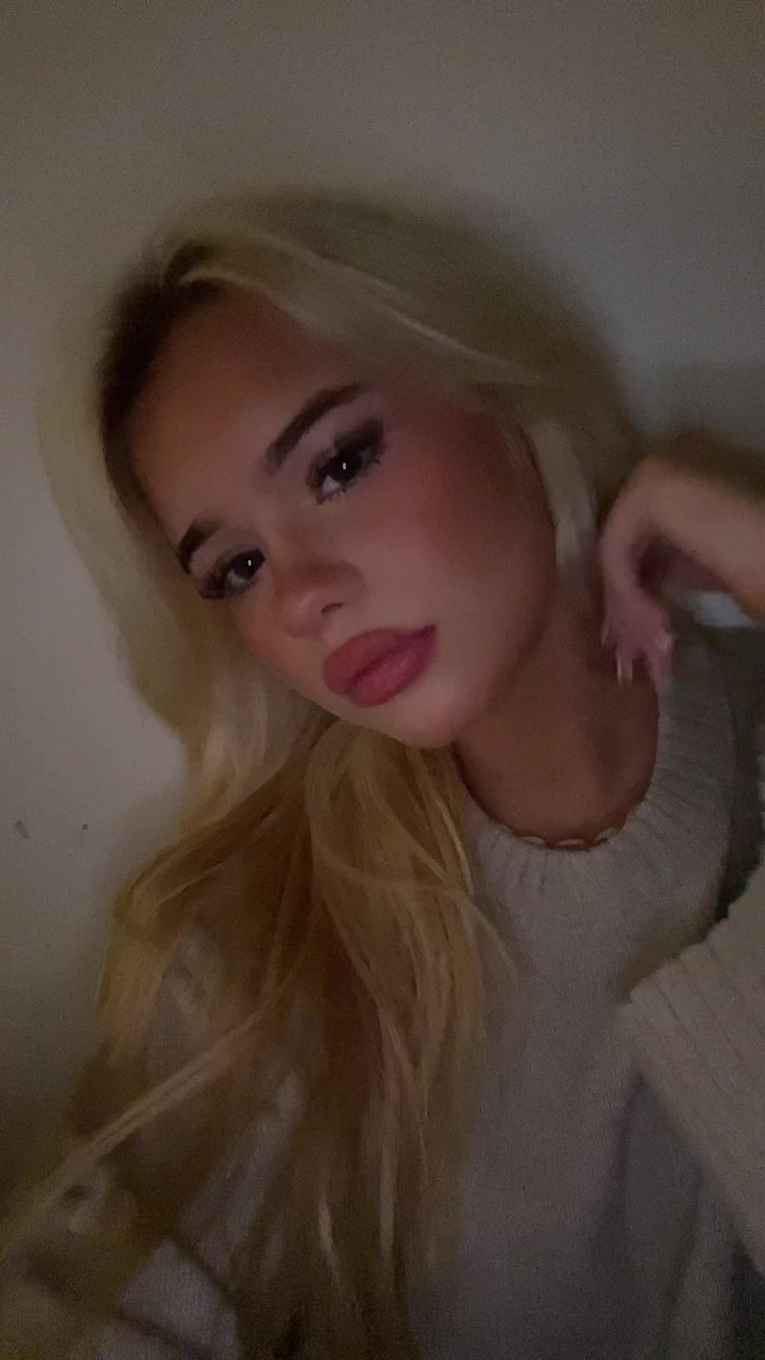 @💎𝐌𝐈𝐊𝐀 𝐁𝐑𝐎𝐎𝐊𝐒💎