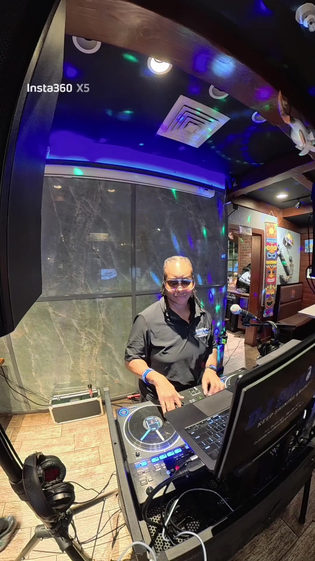 @DJShadez