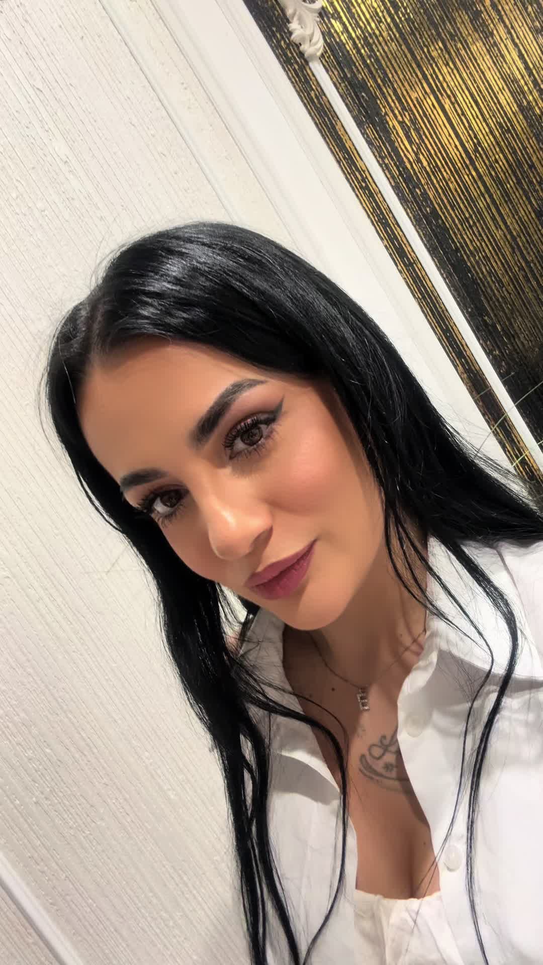 @Iamcarmenwhotfareyou