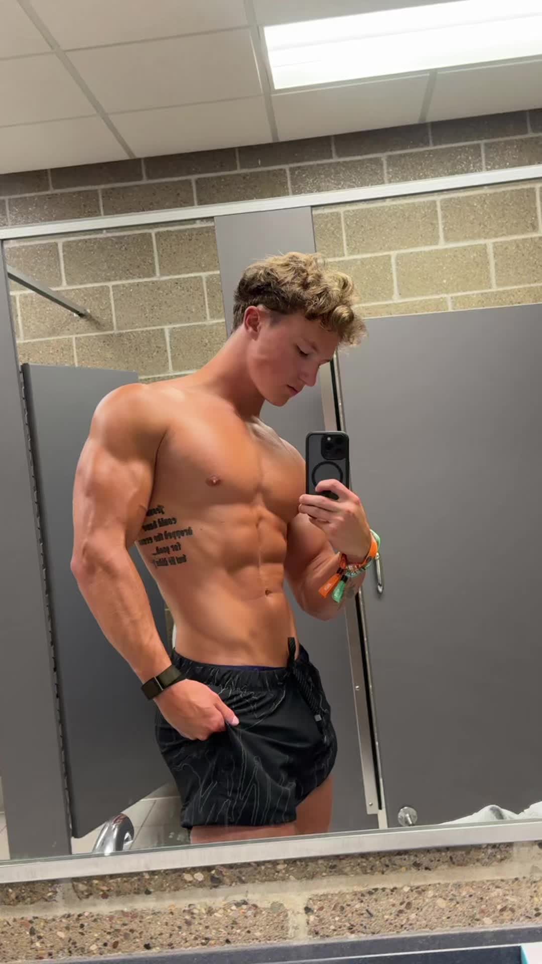 @etony🐺