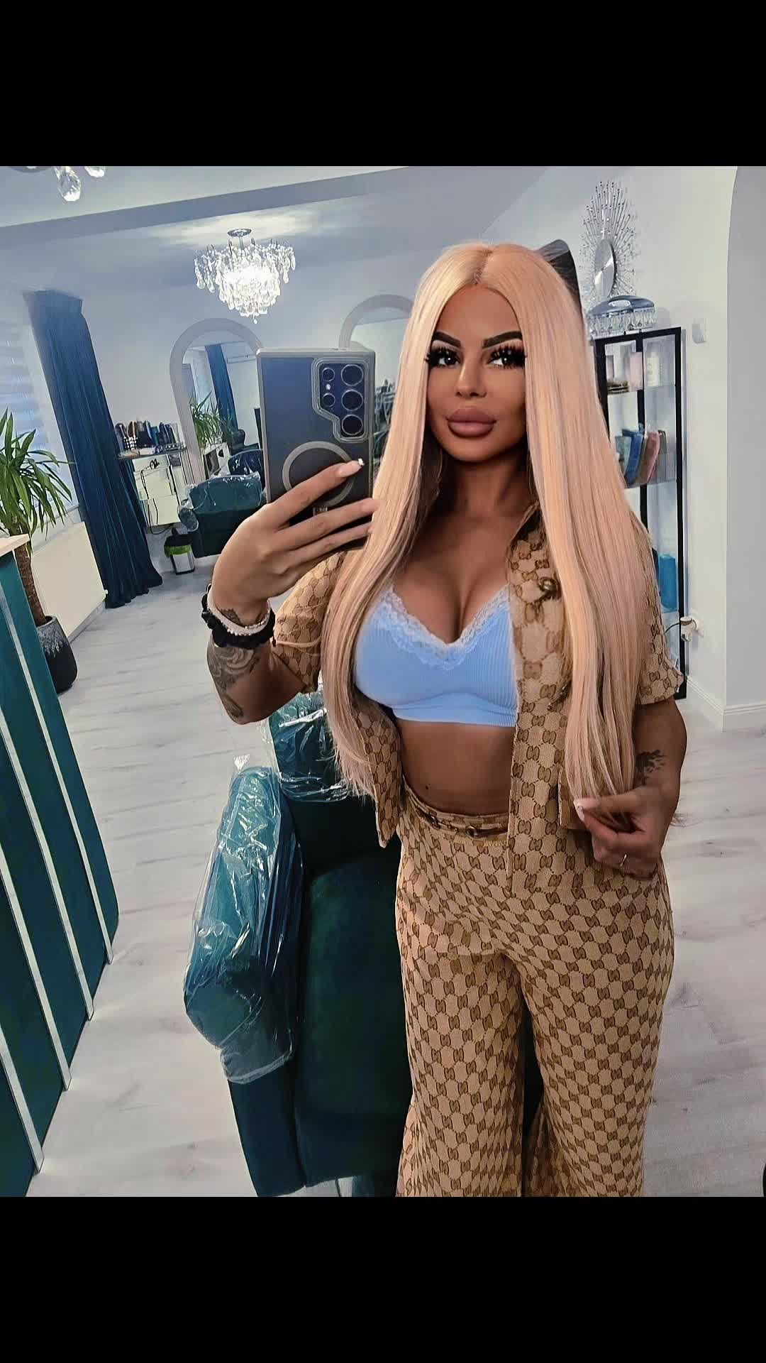 @Blonda97