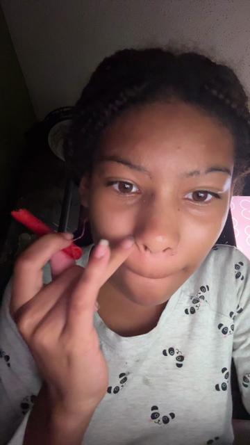 @Riri Tyraneh Urrutia