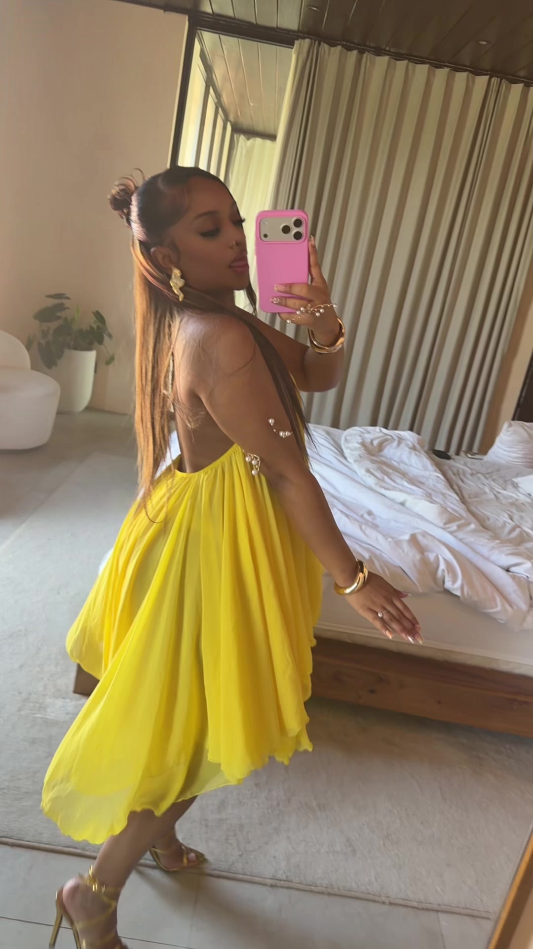 @HKᥫ᭡