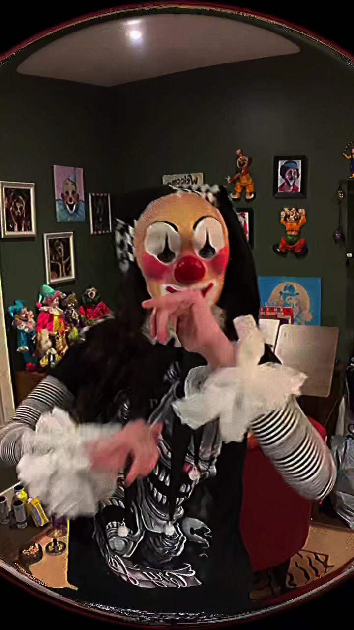 @clownlady