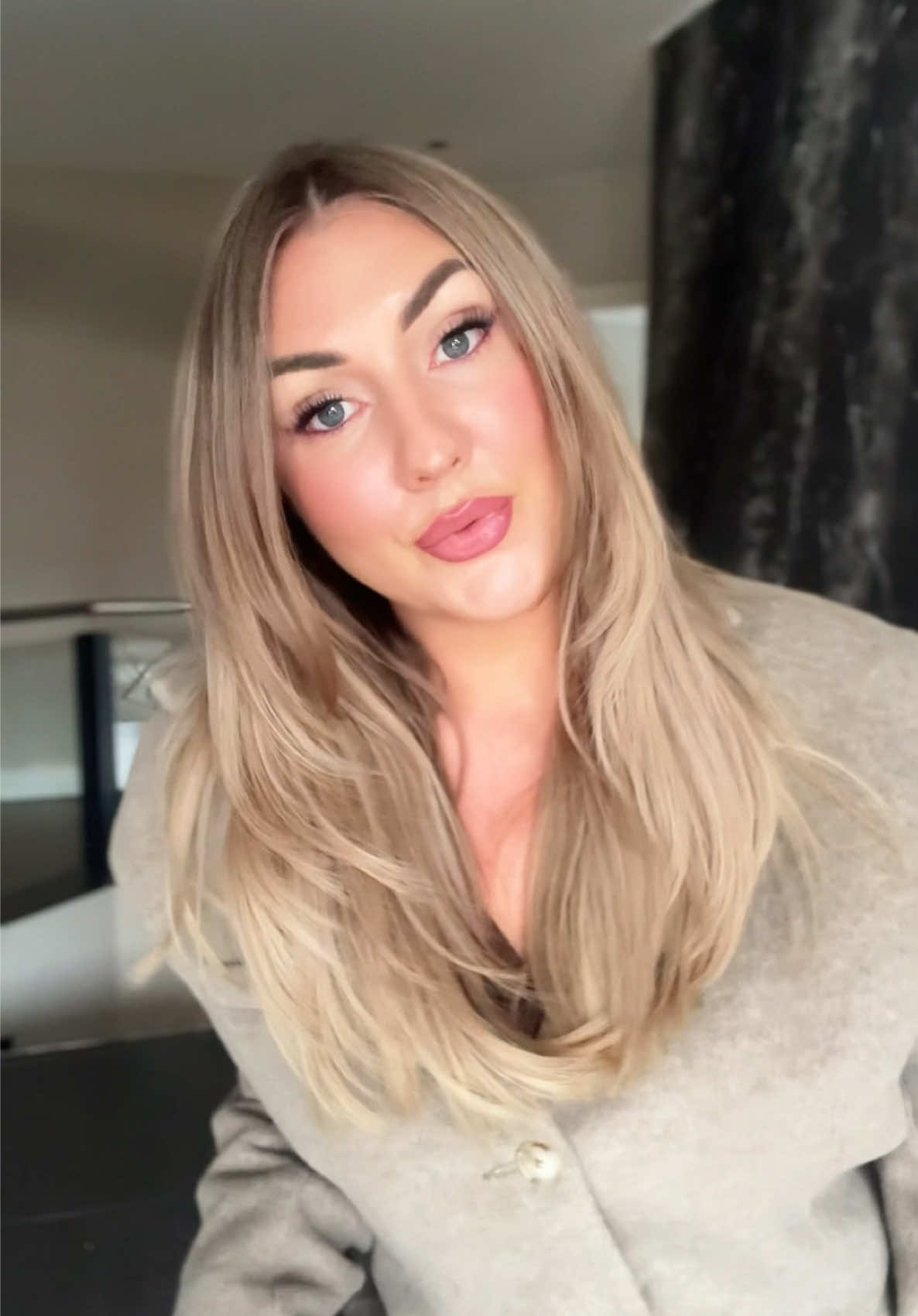 @kristinathrills