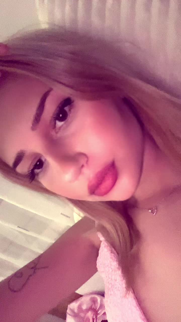 @Zs&oacute;fi💋