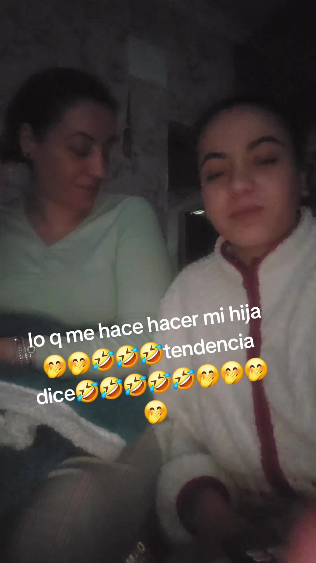 @🍌 la patrona y opsika 🍌