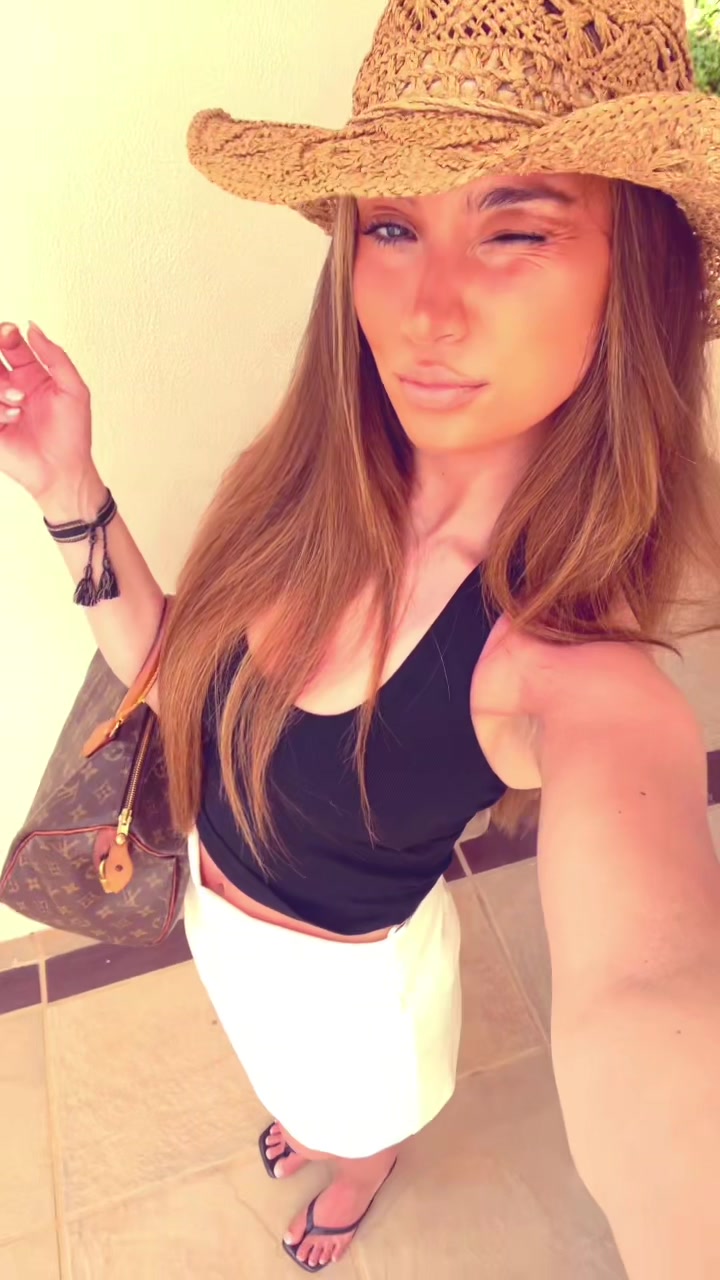 @celineeblom