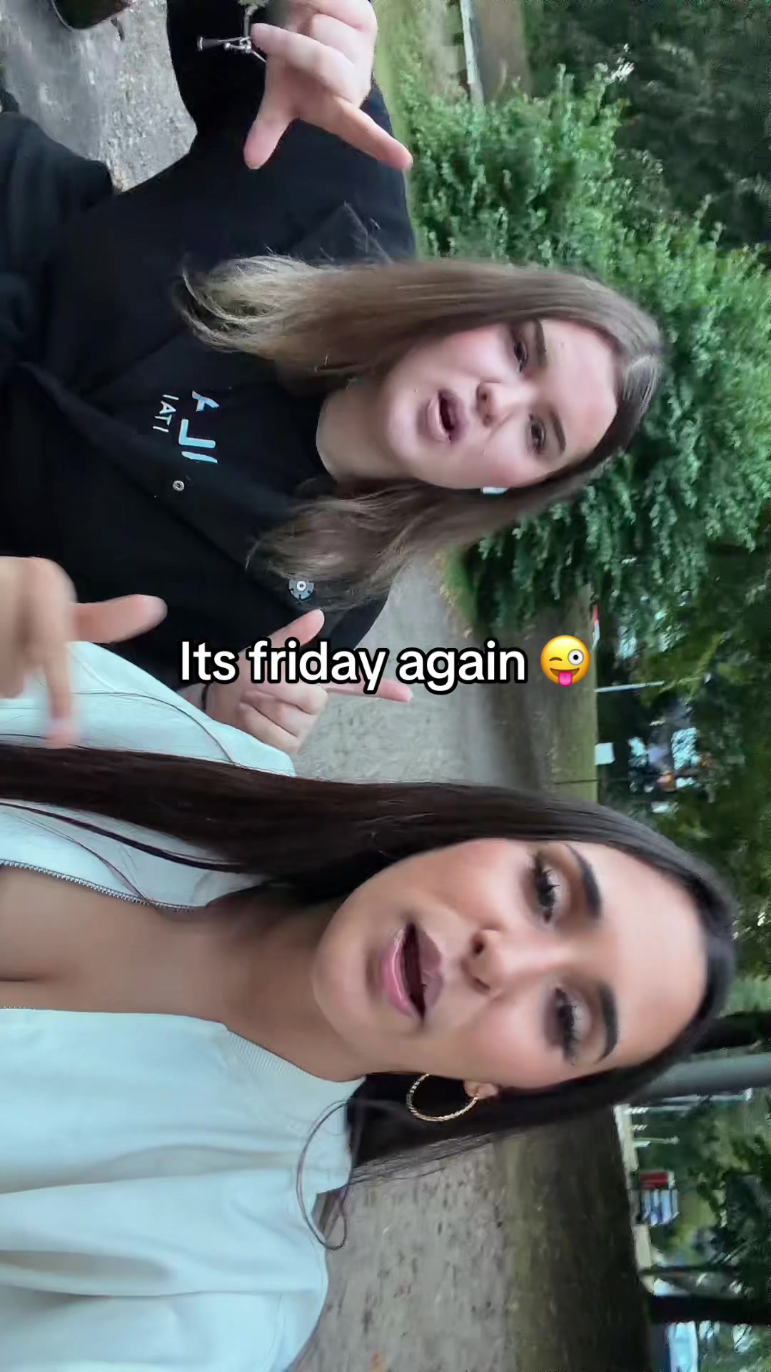 @Larissa🇧🇷