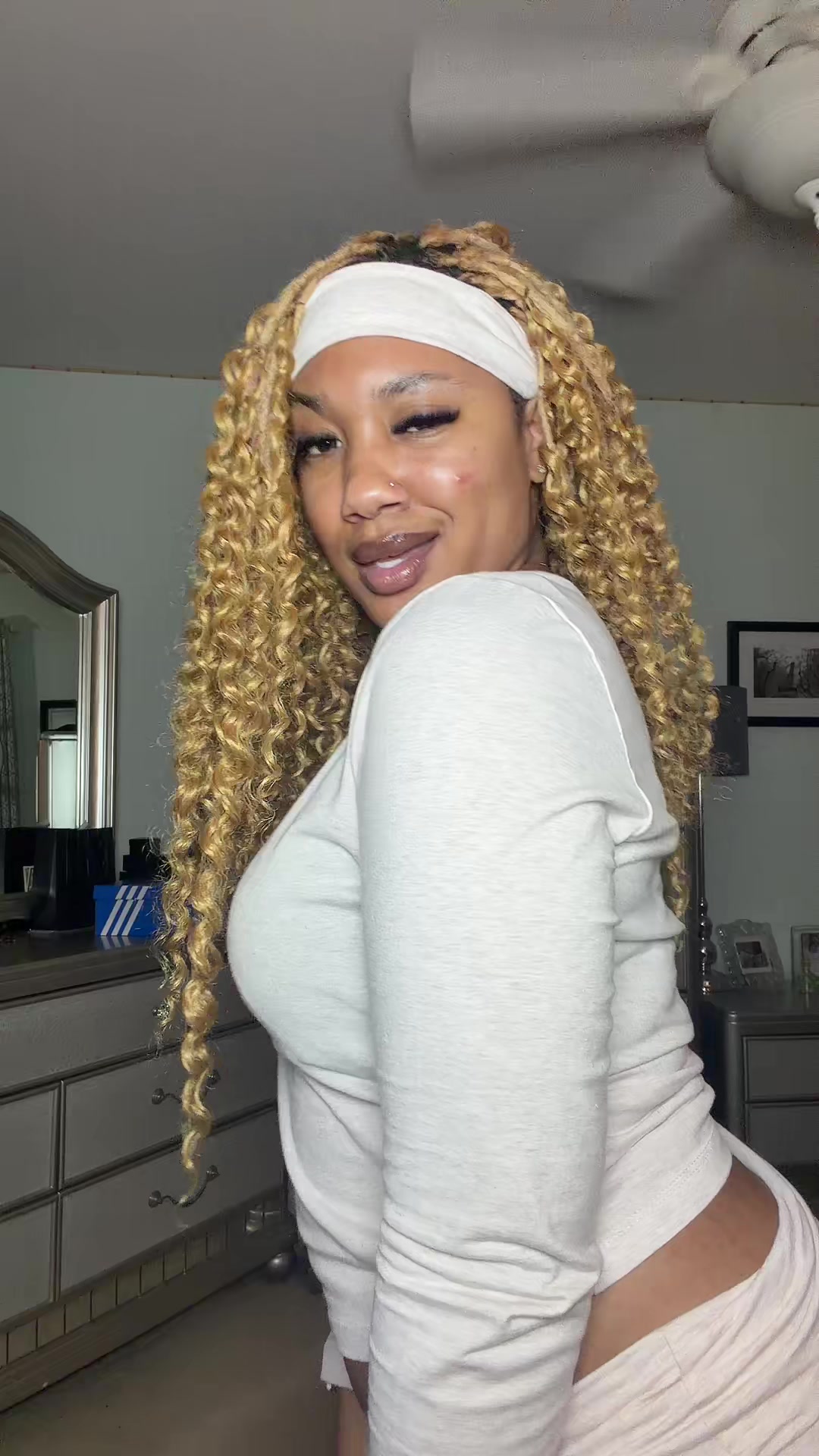 @TheeFamoussJay