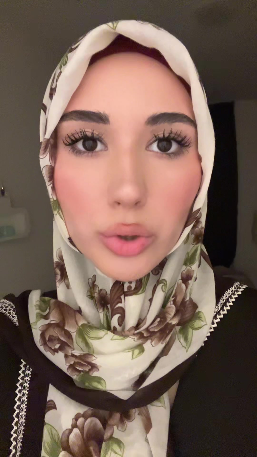 @<3