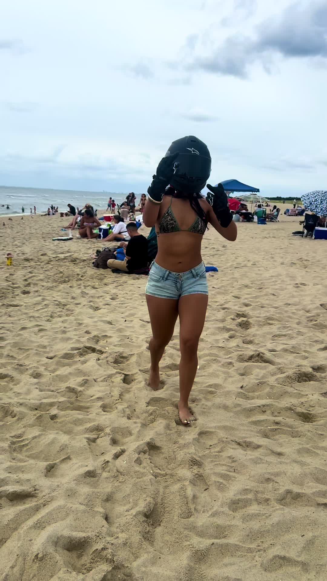 @thefarawayfan