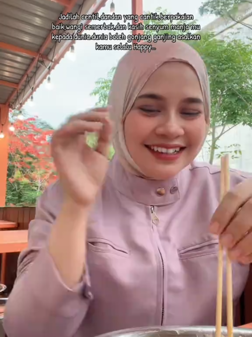 @🕊️ goyang lidah 🫦 🕊️