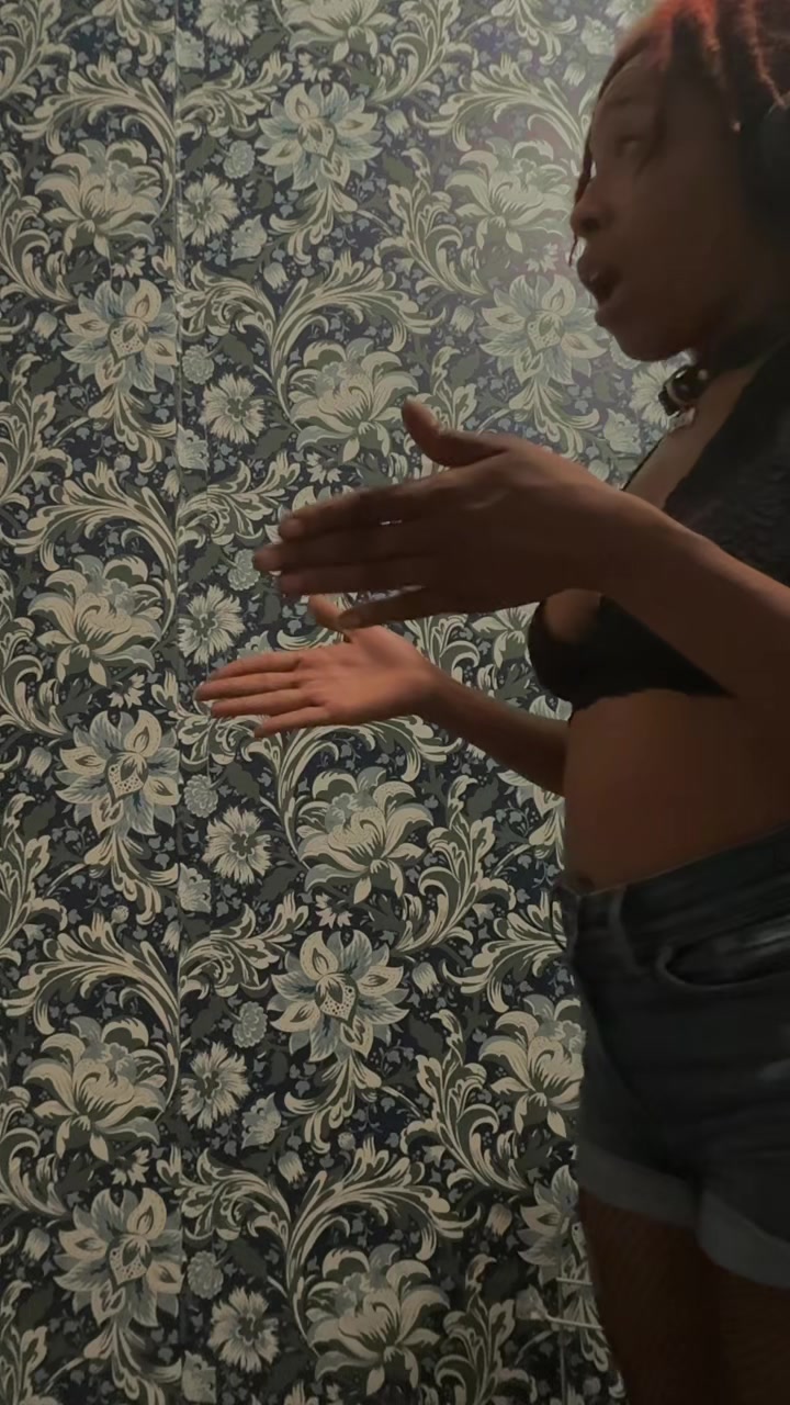 @SmirskyMonroe