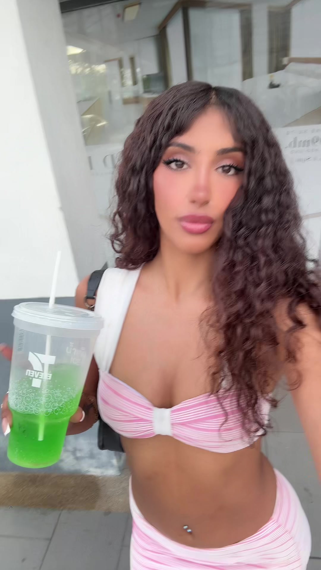 @ST