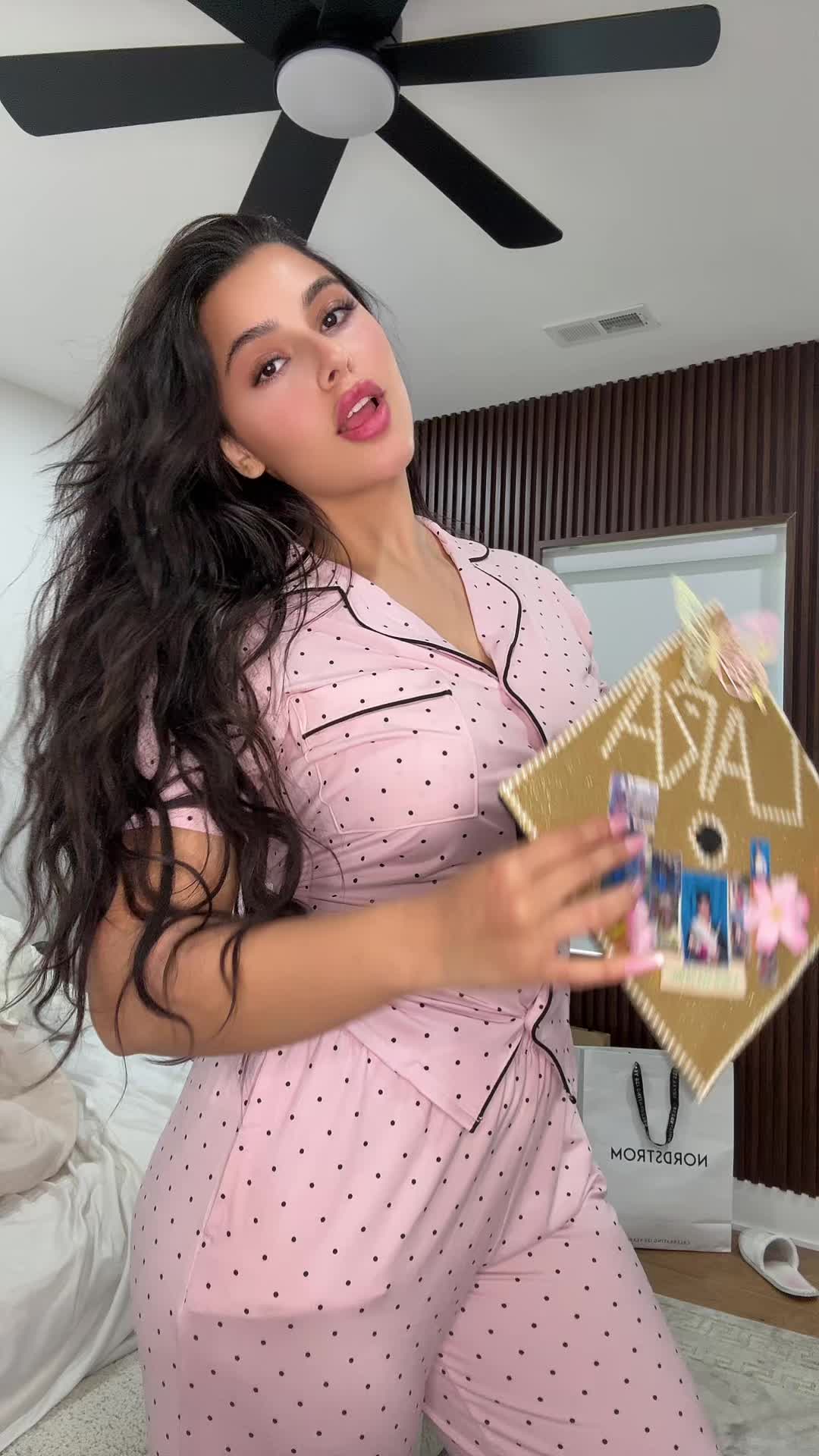 @Lara ๐