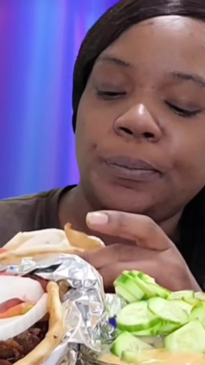 @mizzmukbangz