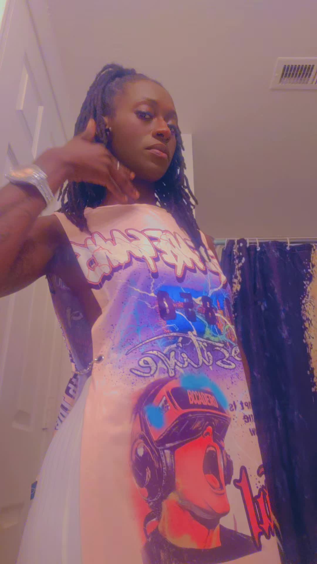 @laady.lay_