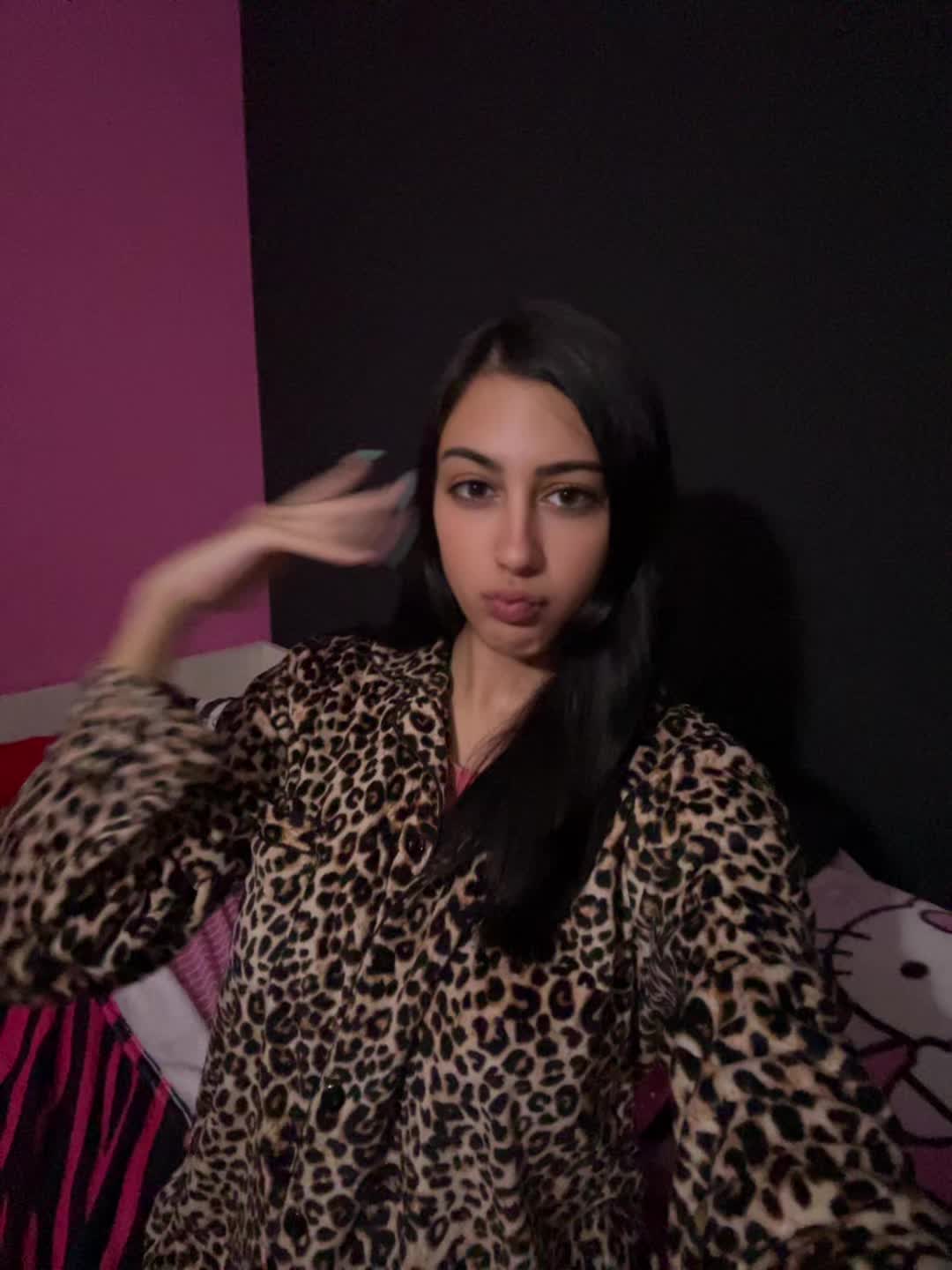 @mimii🕷️