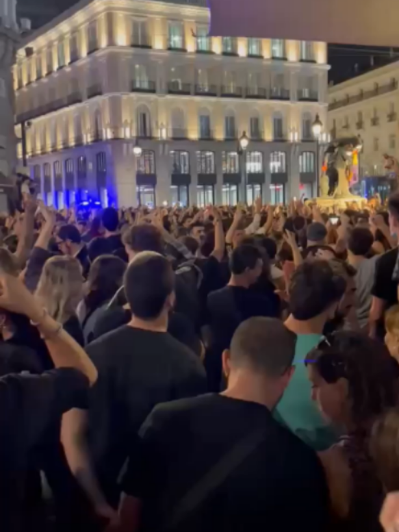 @El País