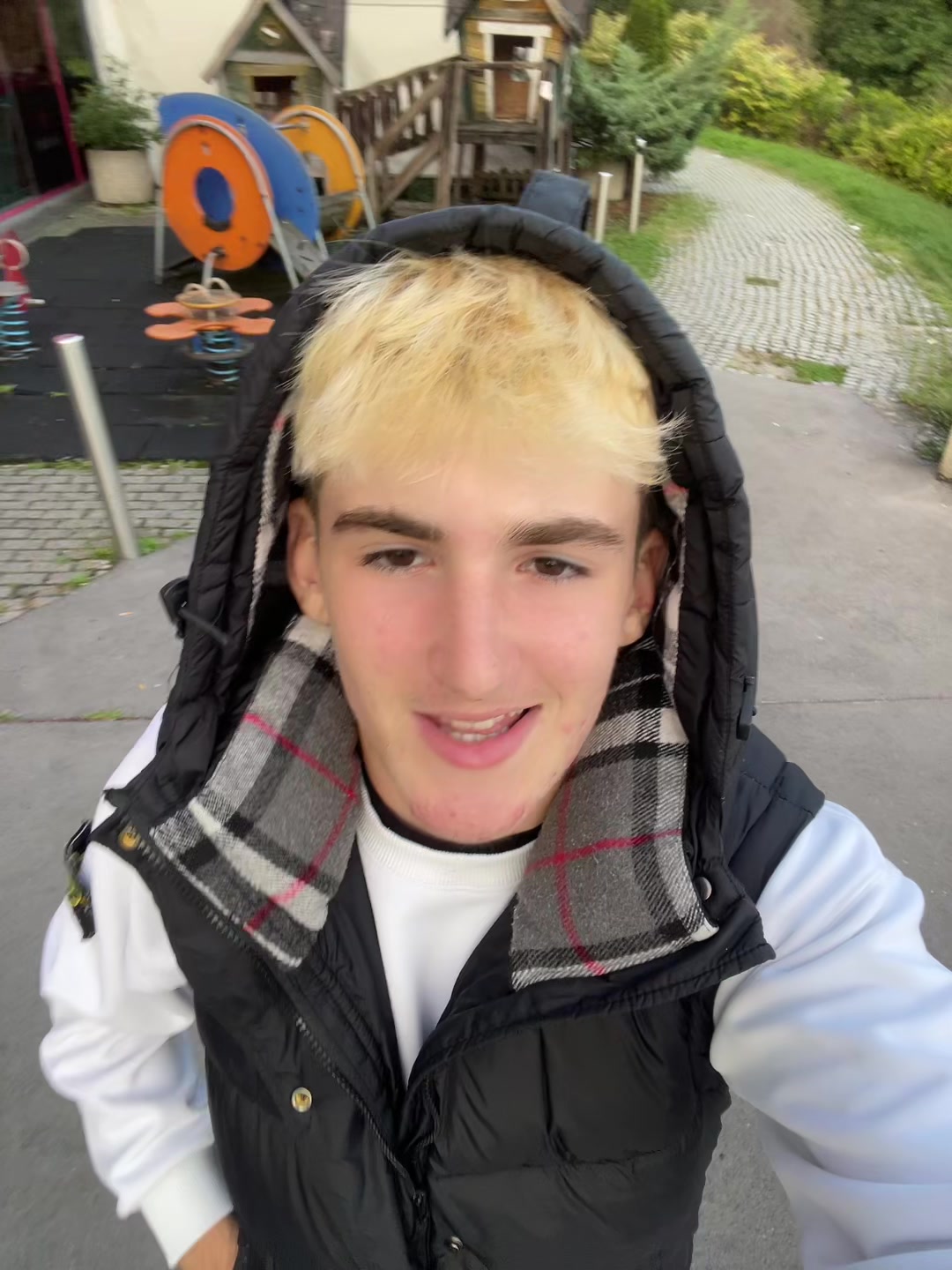 @F A L K O
