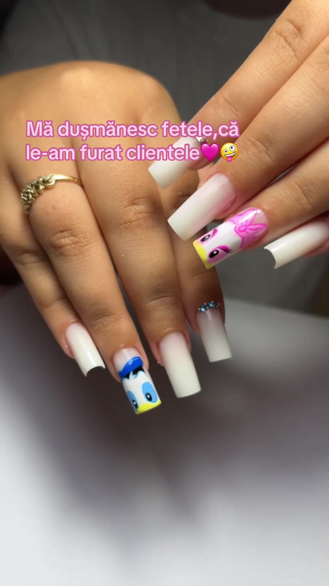 @nails_elly