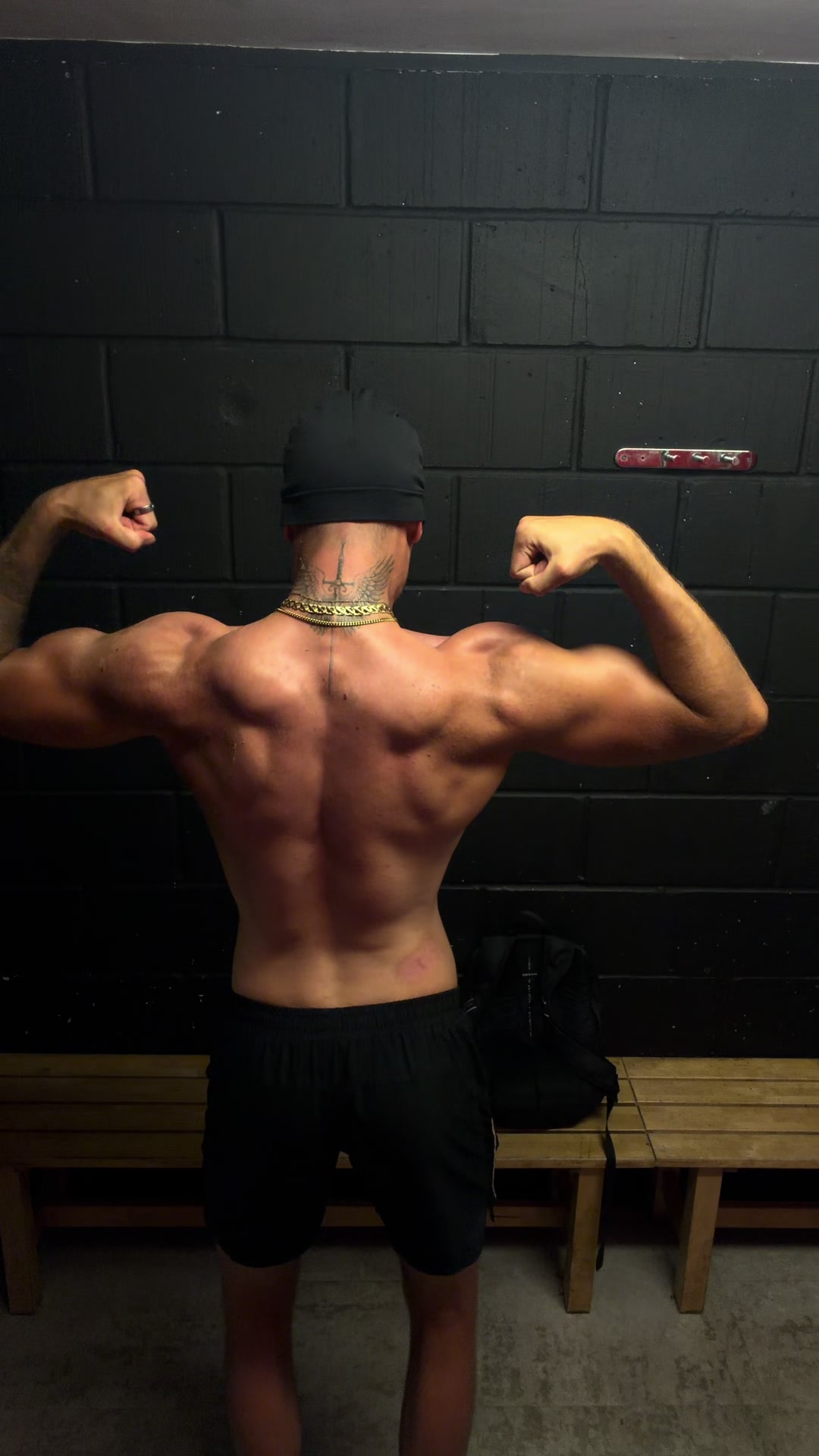 @LANKYCARGUYYH