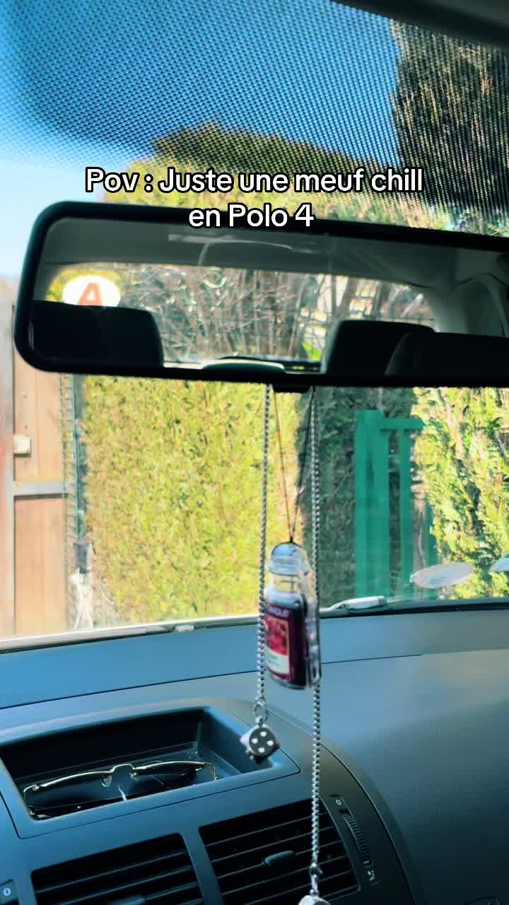 @Ehlauu_