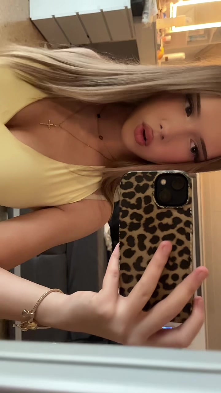 @𝑳𝑨𝑹𝑨 𝑴𝑬𝑳𝑰𝑵𝑨