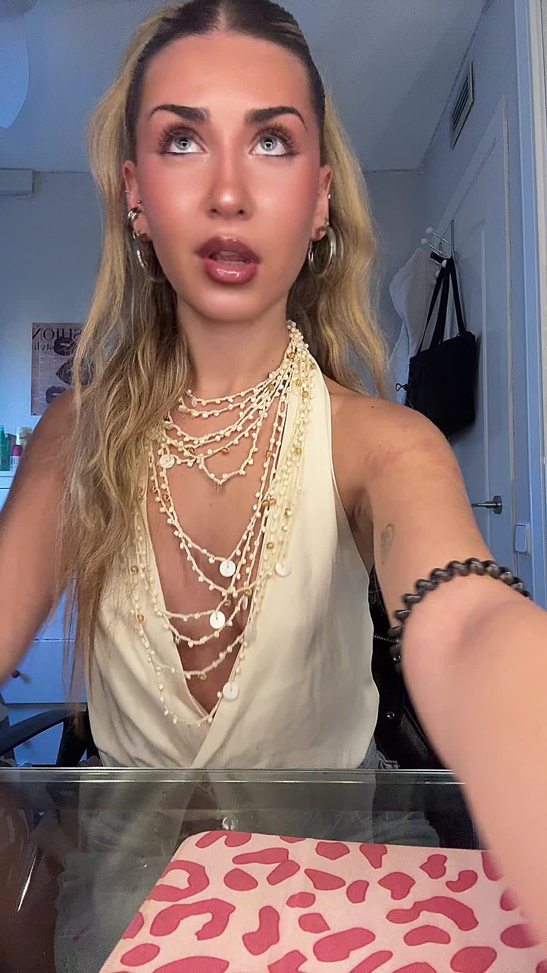 @lu