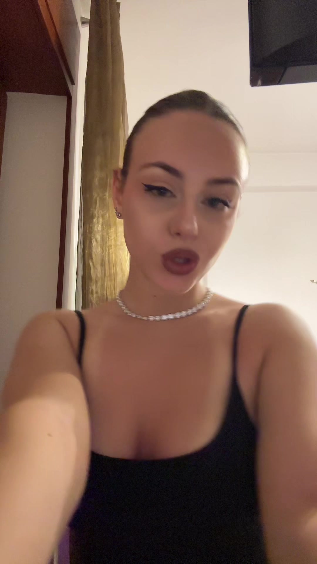 @🪬
