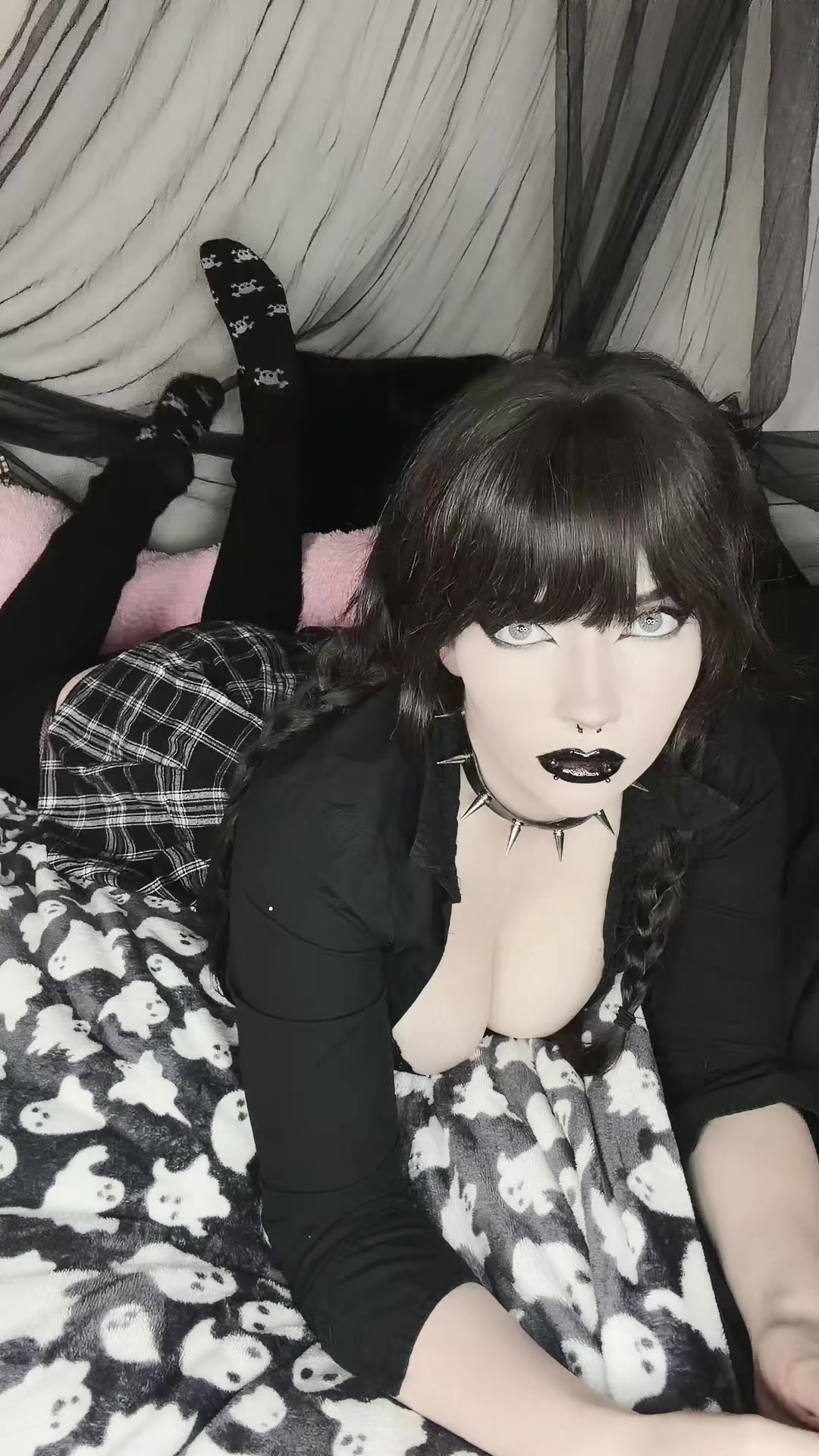 @Cutiegothxo