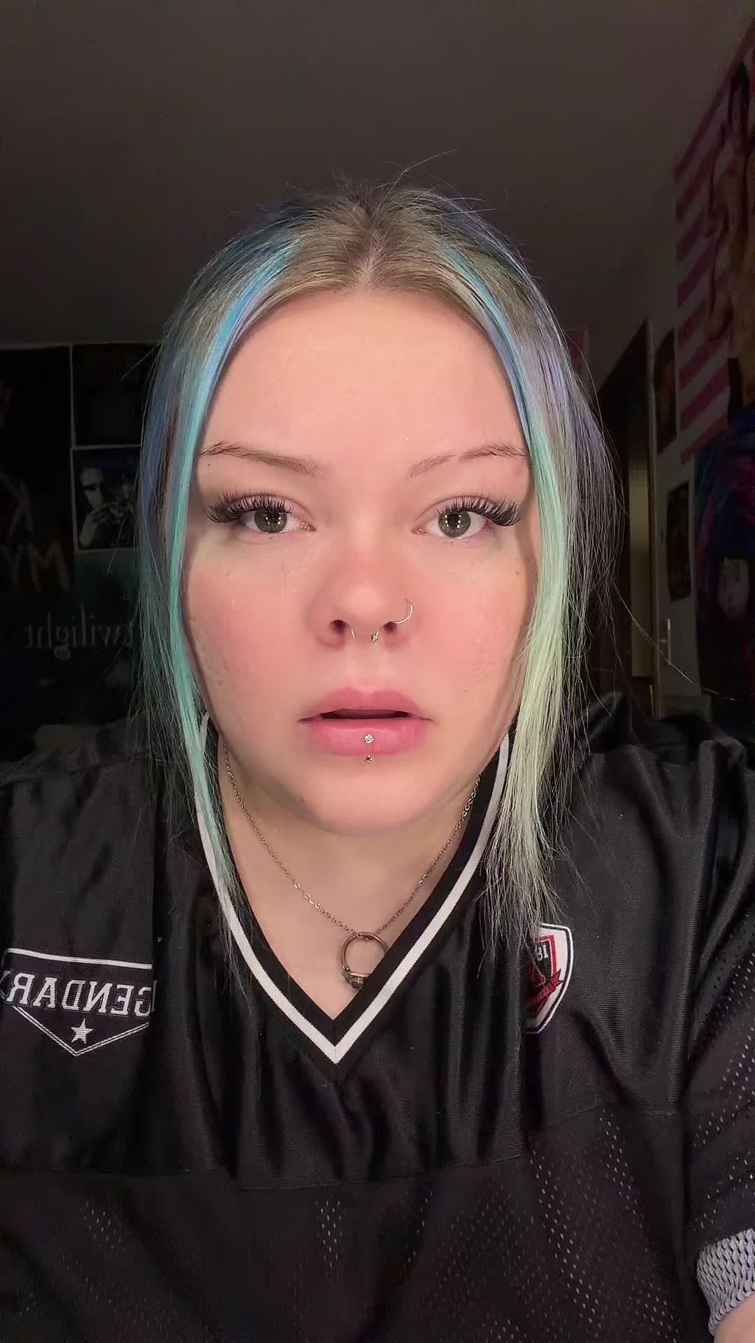 @Meganlarson777