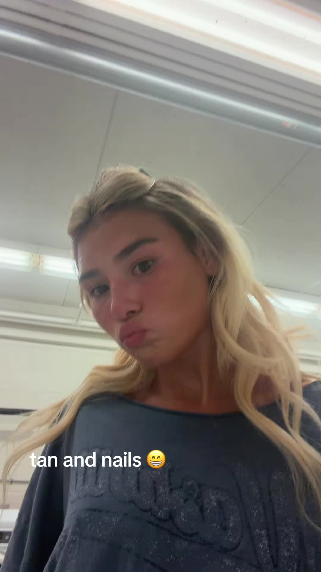 @blonde.dinasour