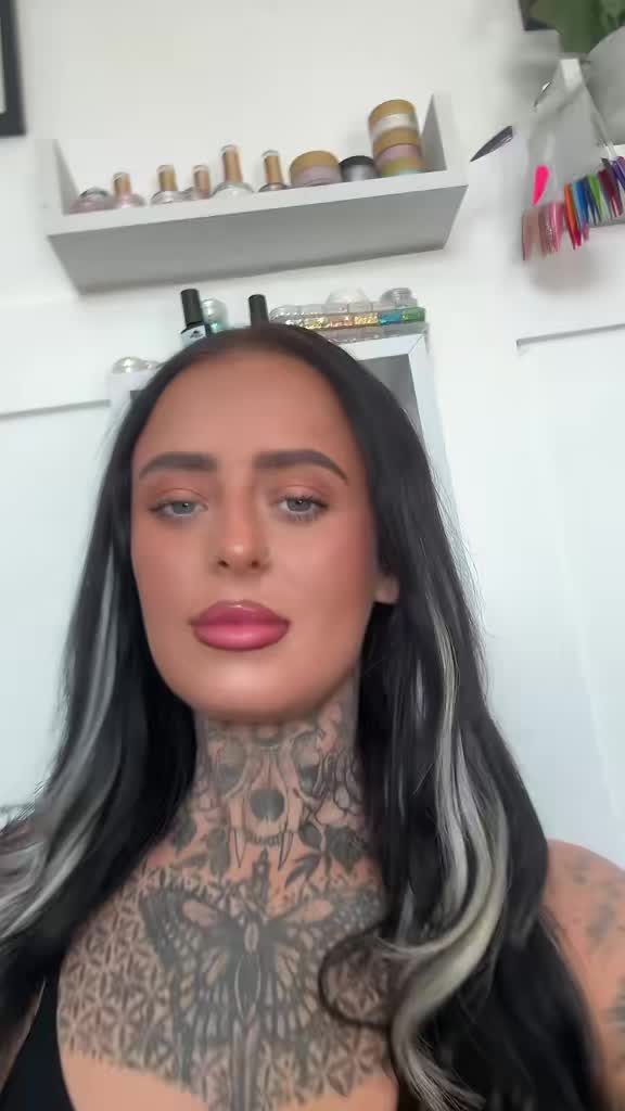 @girlwiththetattooos
