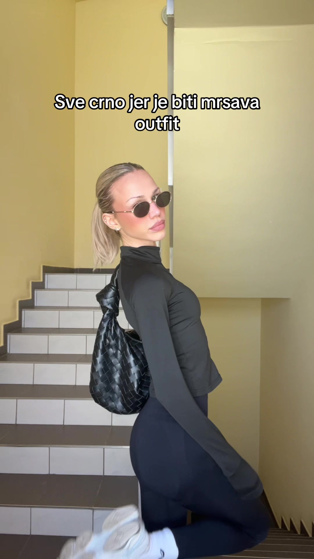 @rebeccazbozil
