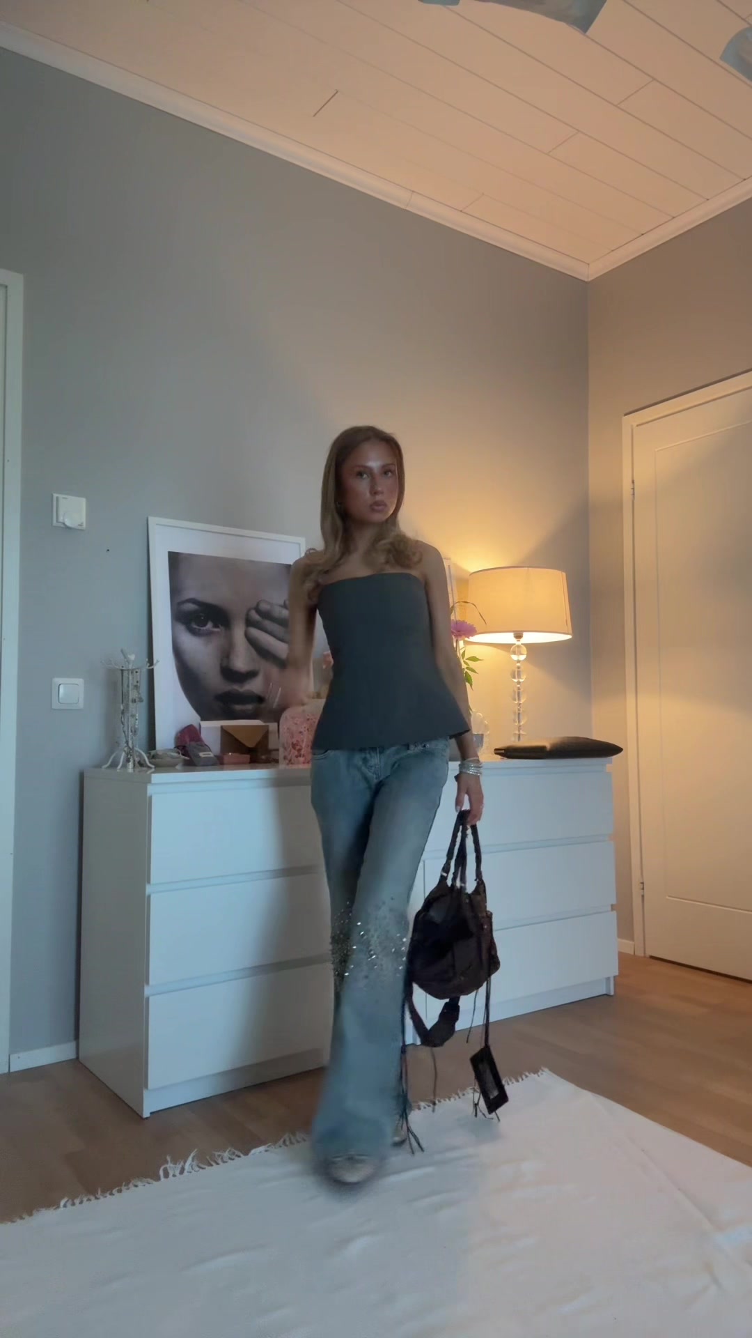 @𝐞𝐥𝐥𝐚
