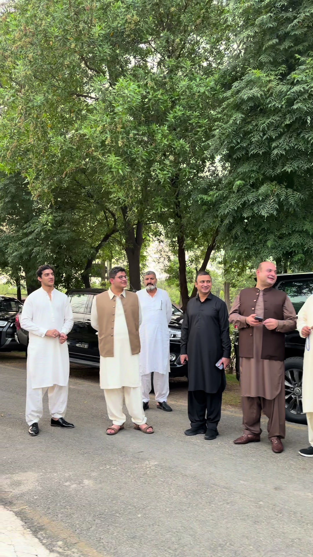 @Bajjash Niazi