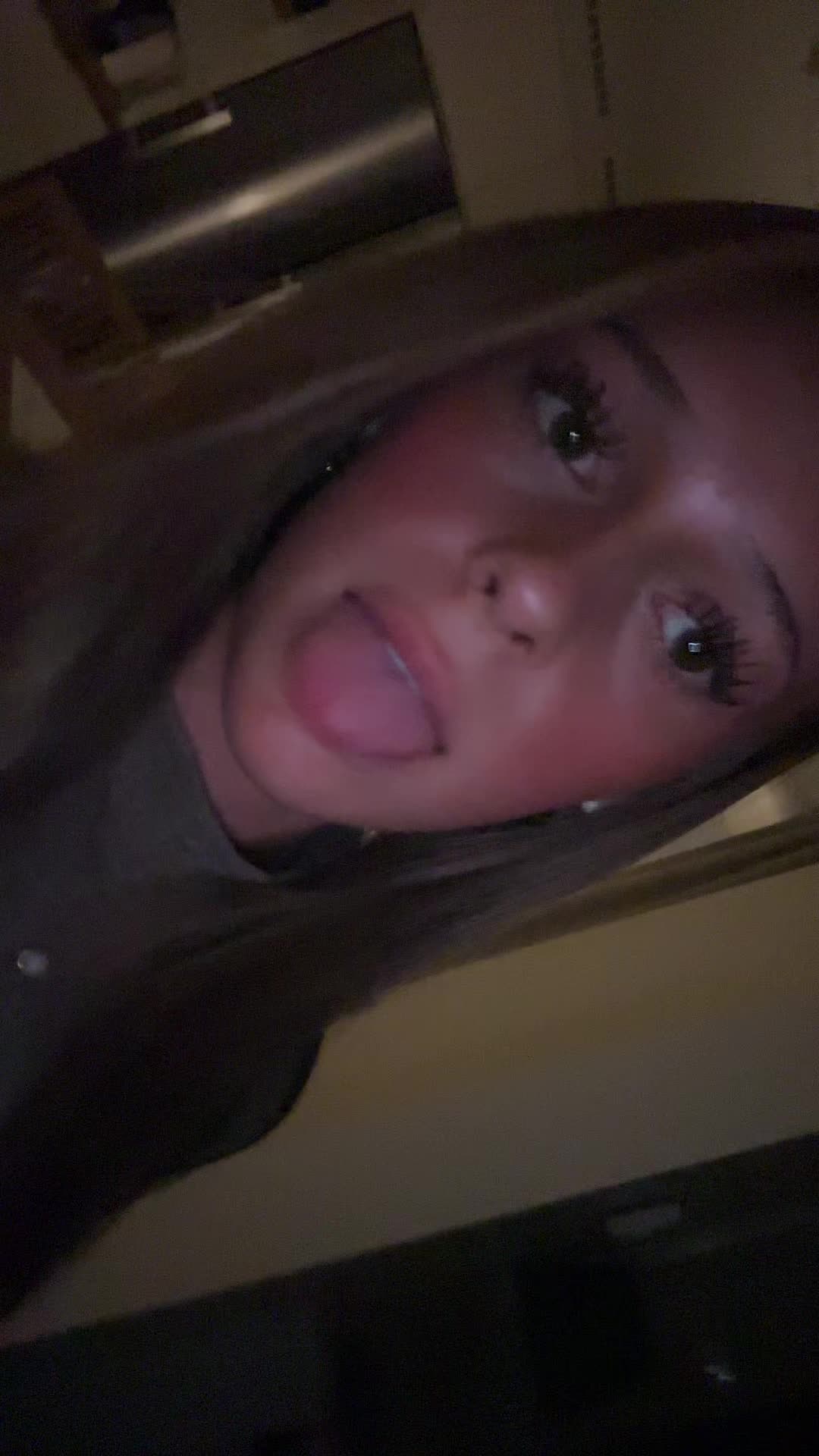 @𝒇𝒆𝒍𝒊𝒄𝒊𝒂