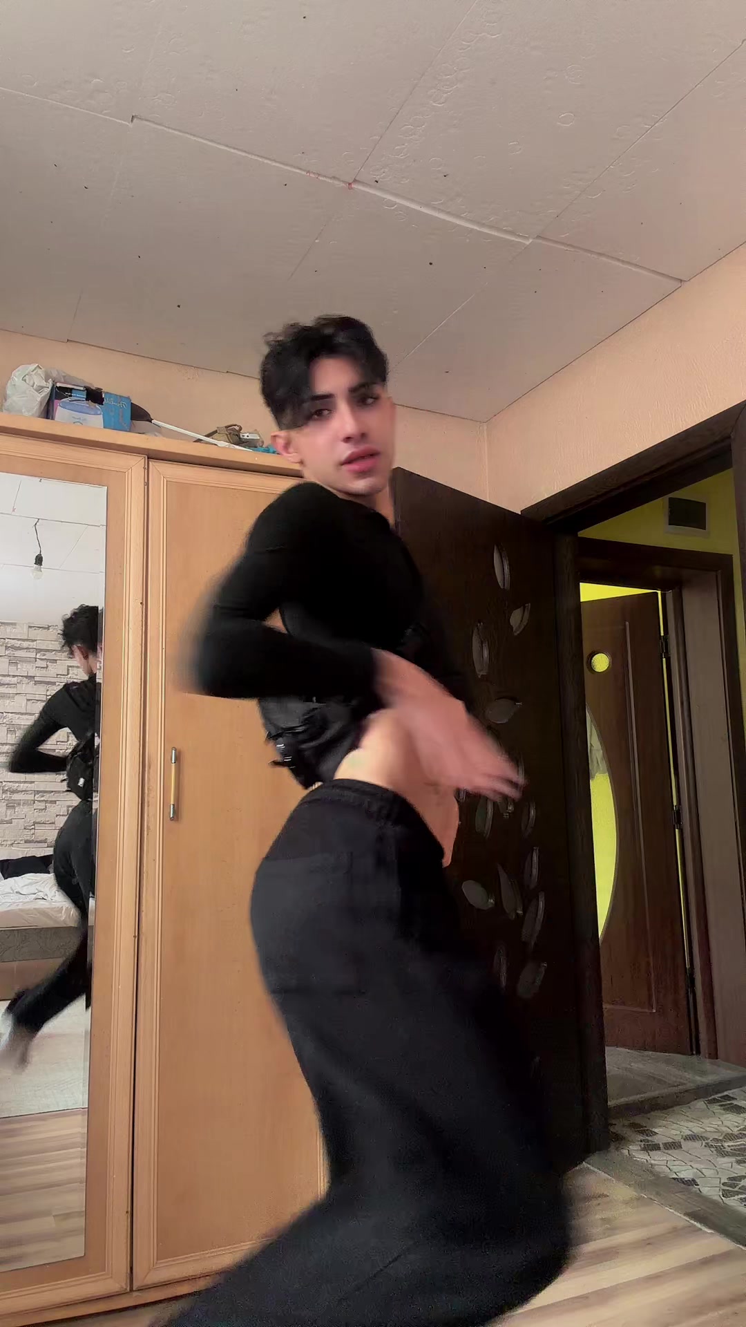 @Vickyy B.