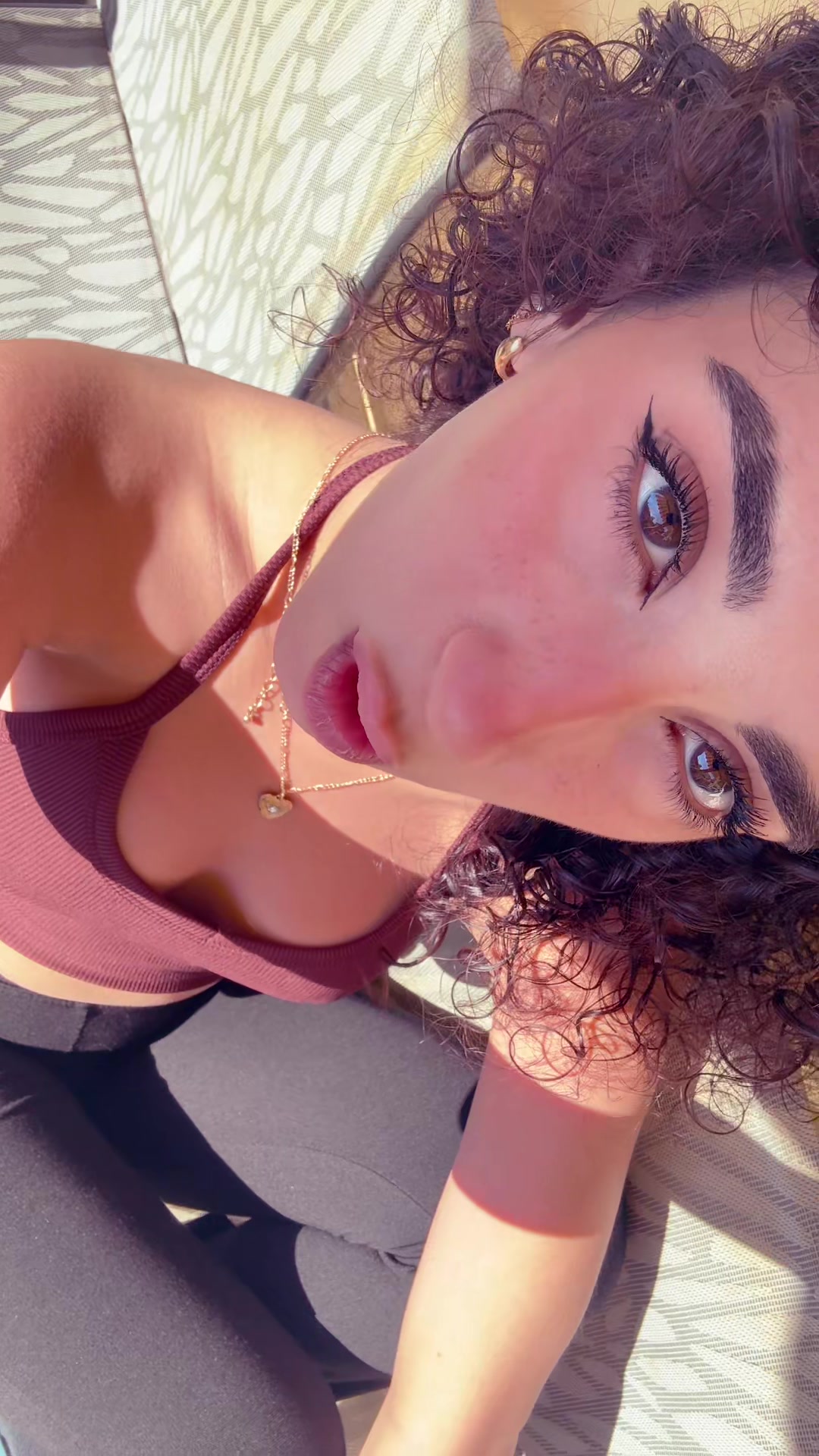 @🖤