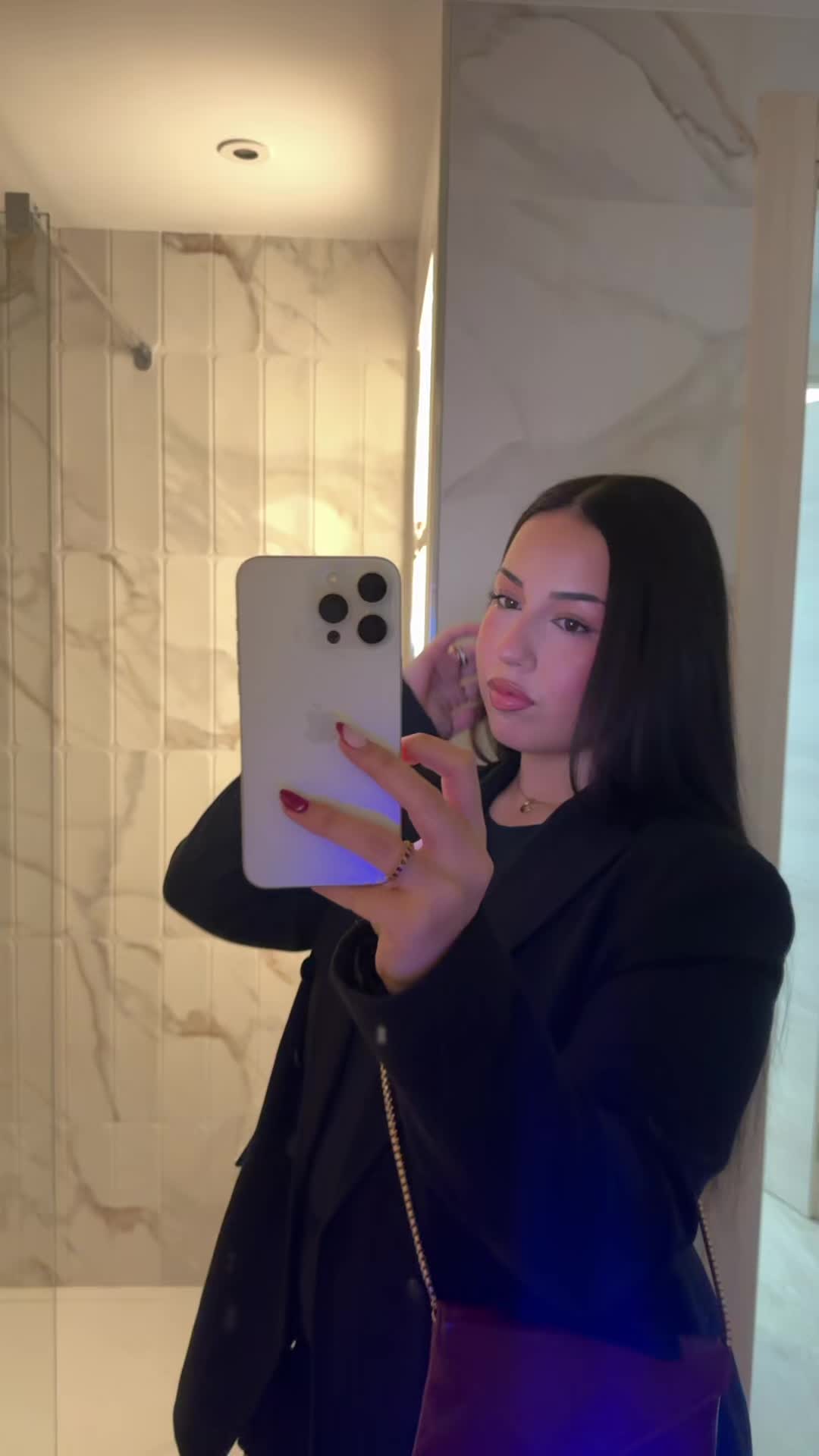 @anapeeral