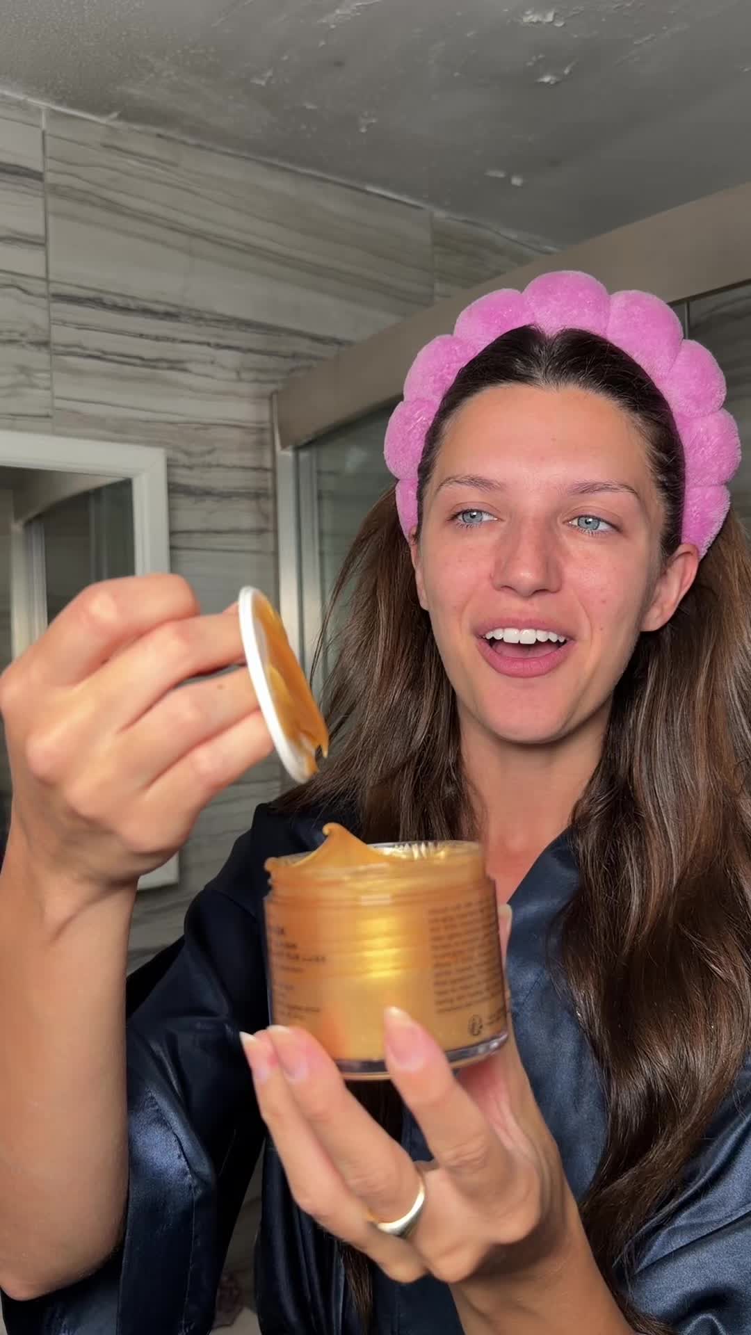 @CAROLINE KARWOSKI