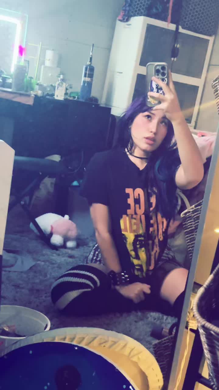 @🧚🏼&zwj;♂️