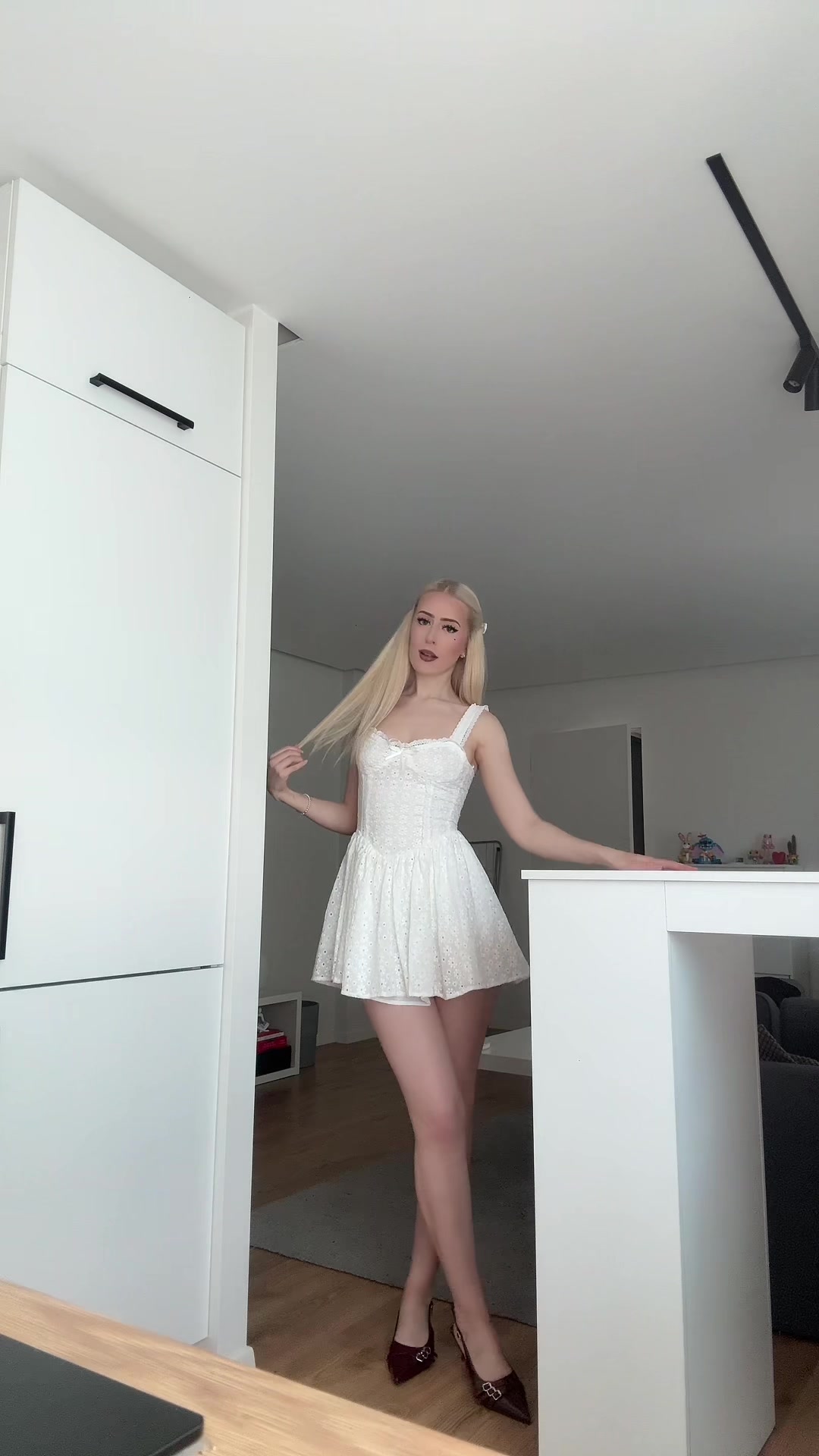 @Alīna