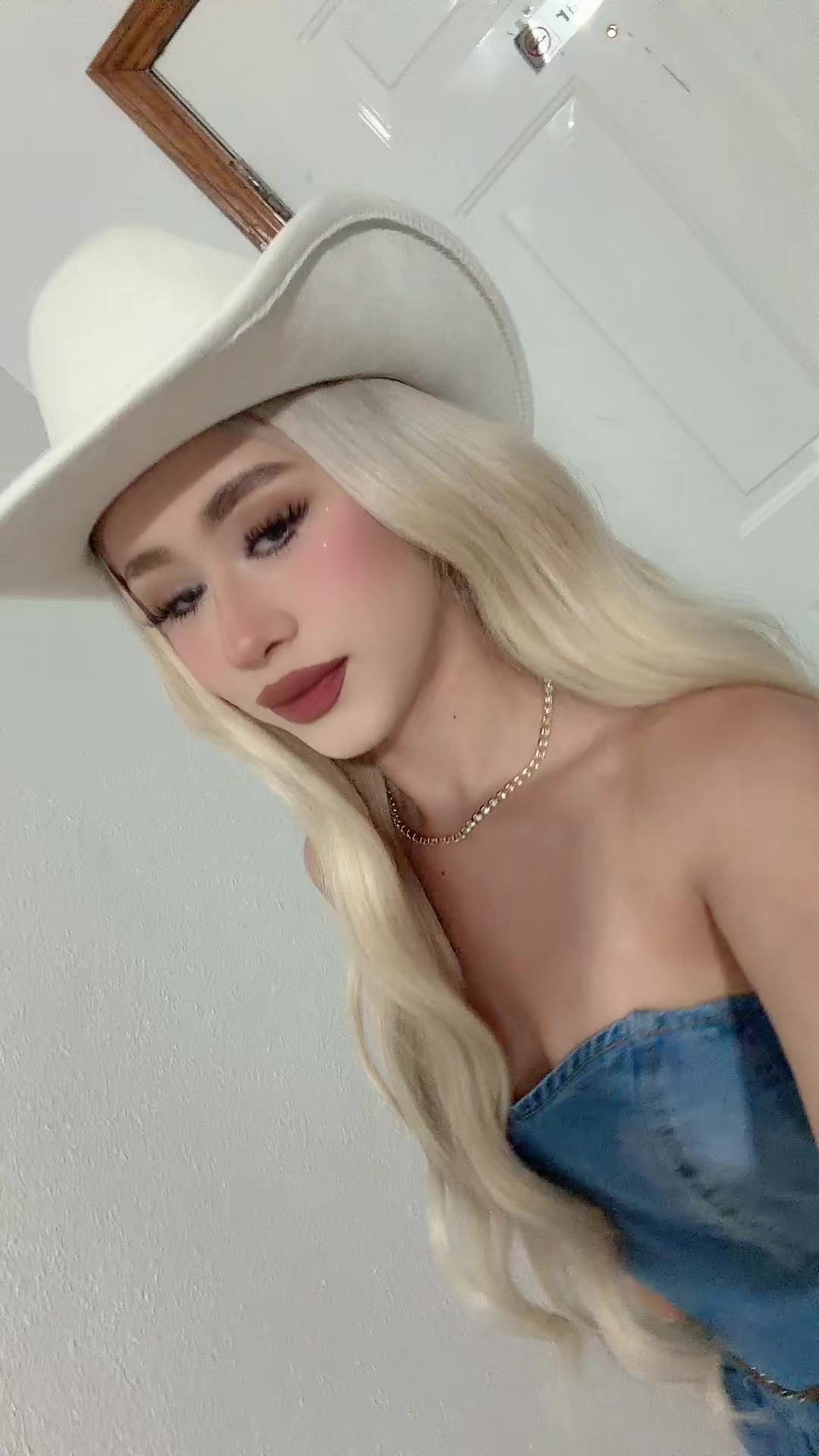 @𝐊𝐀𝐘𝐋𝐀 𝐂𝐎𝐑𝐓𝐄𝐙 🍒