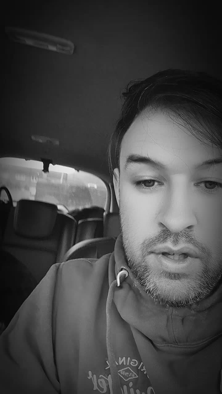 @MIKEY🏳️&zwj;🌈🏴󠁧󠁢󠁷󠁬󠁳󠁿🌄J